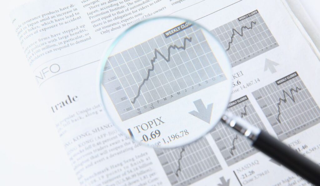 Digital twin concept showing reduced project costs and shorter timelines